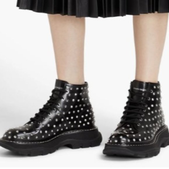 ALEXANDER MCQUEEN Studded leather combat boots NEW sz 40 - Picture 2 of 5